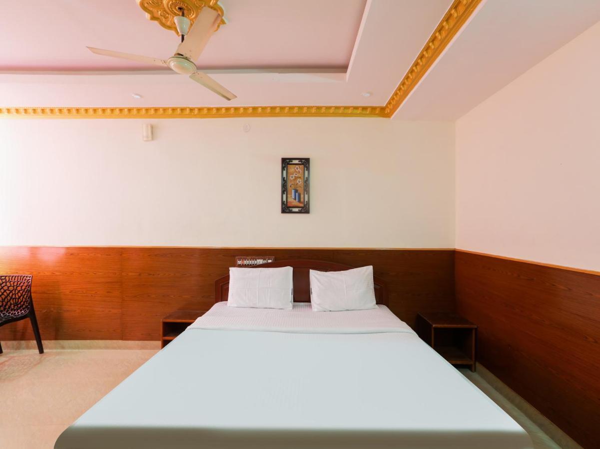 Capital O 84002 Hotel Top In Town President Kushalnagar Exterior photo