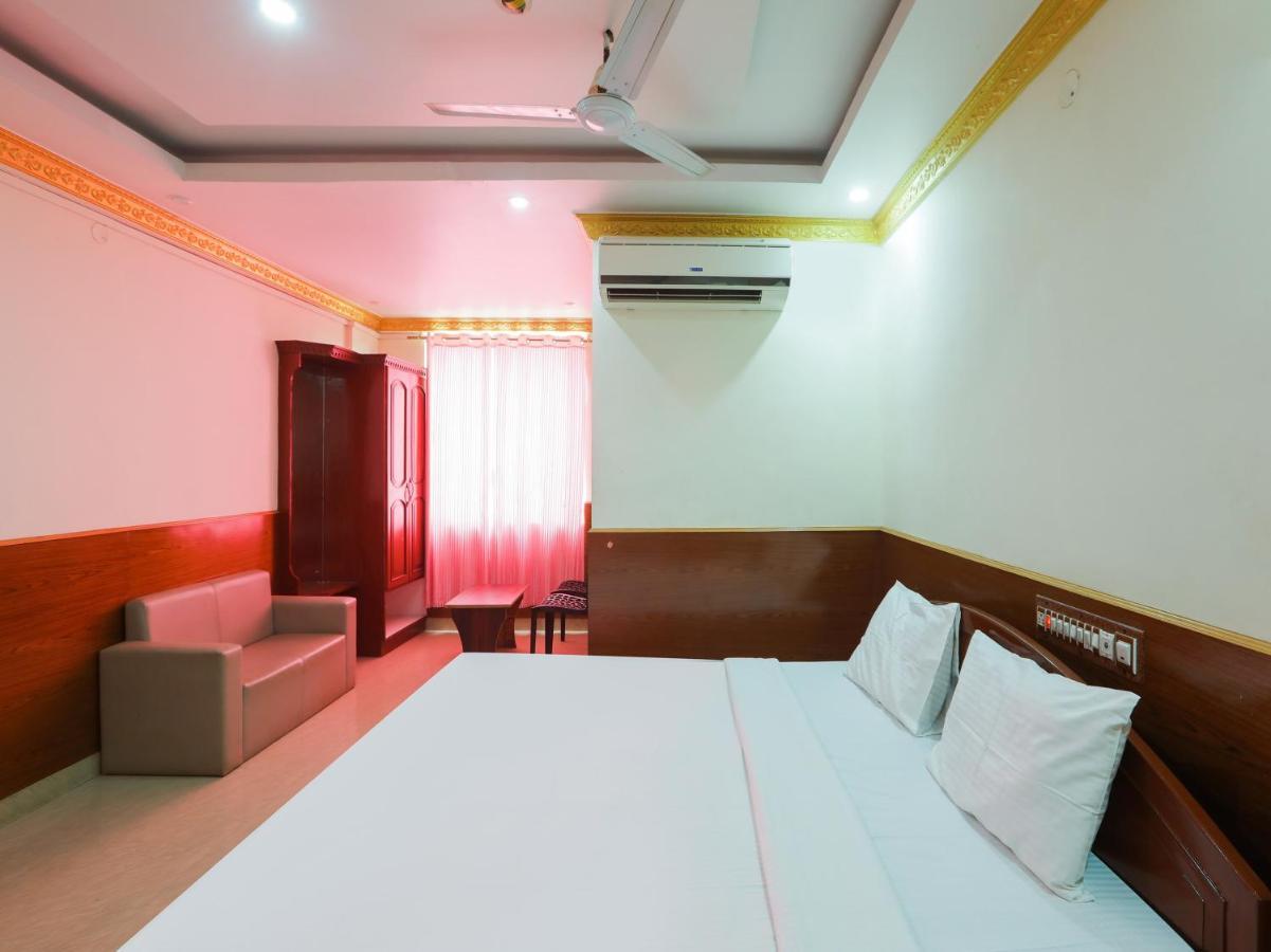 Capital O 84002 Hotel Top In Town President Kushalnagar Exterior photo